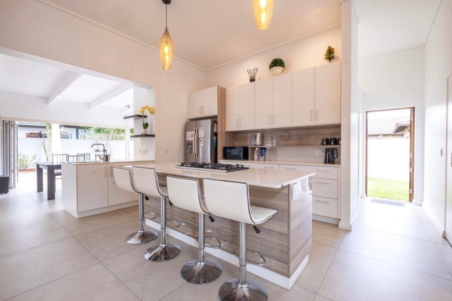 3 Bedroom Property for Sale in Earls Court Lifestyle Estate Western Cape